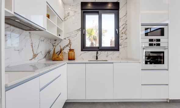 Nybyggeri - Villa -
La Mata