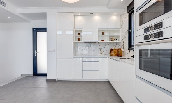 Nybyggeri - Villa -
La Mata