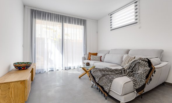 Nybyggeri - Villa -
La Mata