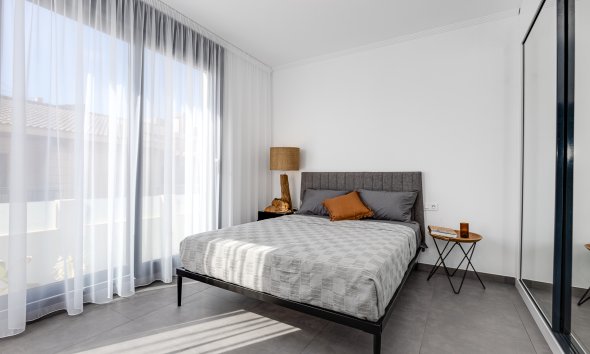 Nybyggeri - Villa -
La Mata