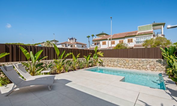 Nybyggeri - Villa -
Pilar de la Horadada