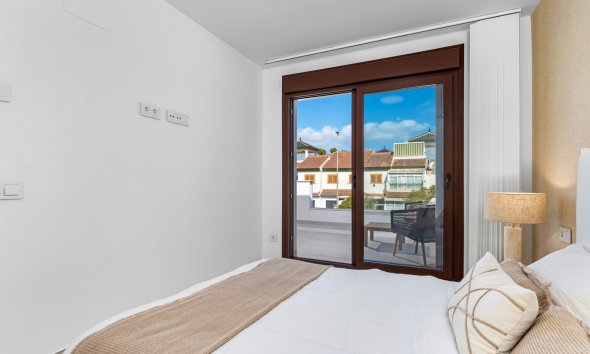 Nybyggeri - Villa -
Pilar de la Horadada