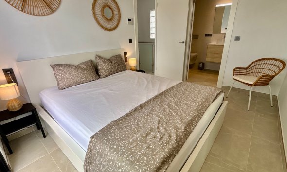 Obra nueva - Villa -
Benijofar