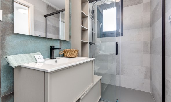 Nybyggeri - Villa -
La Mata