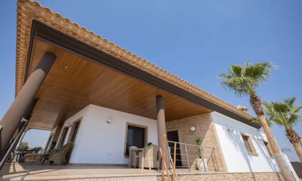 Nybyggeri - Villa -
Jerónimo y Avileses