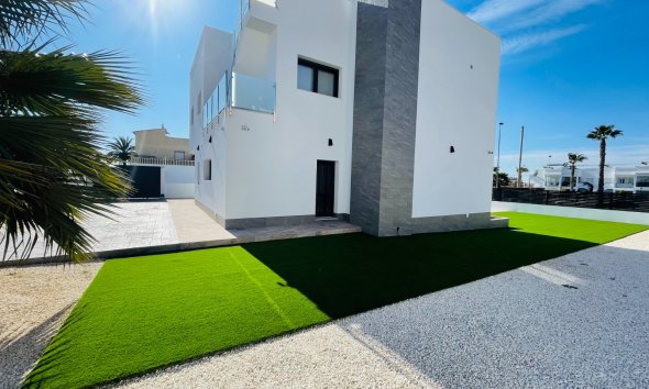 Nybyggeri - Villa -
Torrevieja