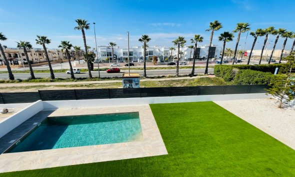 Nybyggeri - Villa -
Torrevieja