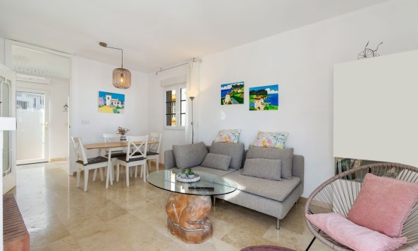 Reventa - Villa -
Villamartín