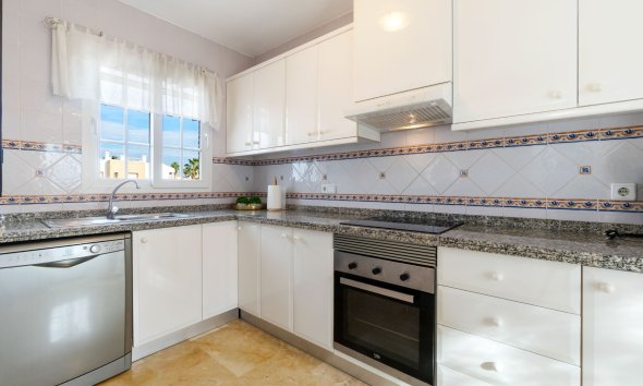 Reventa - Villa -
Villamartín