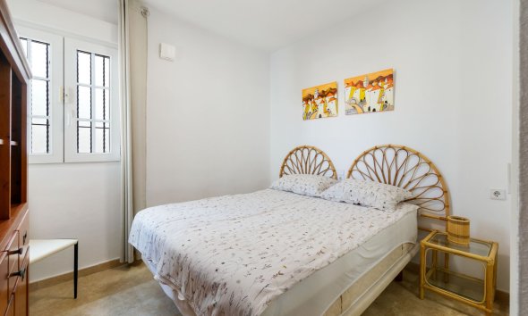 Reventa - Villa -
Villamartín