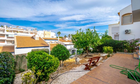 Reventa - Villa -
Villamartín