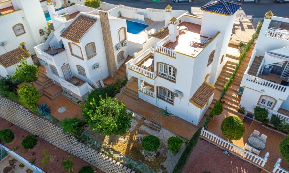 Reventa - Villa -
Villamartín