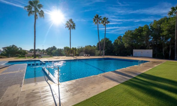 Reventa - Villa -
Villamartín