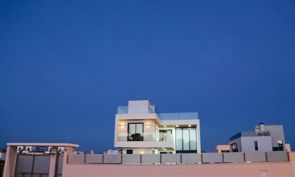 Obra nueva - Villa -
Dehesa de Campoamor