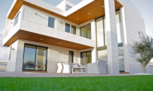 Obra nueva - Villa -
Dehesa de Campoamor