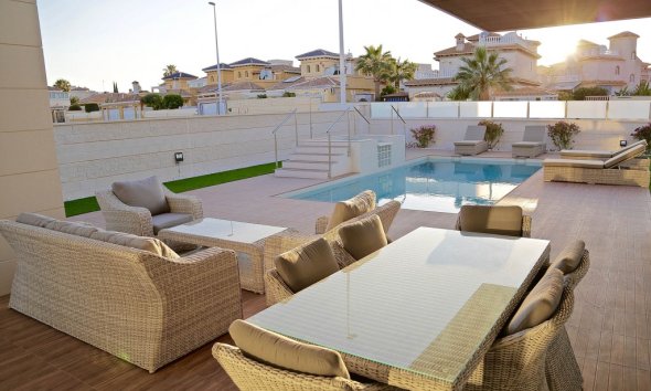 Obra nueva - Villa -
Dehesa de Campoamor