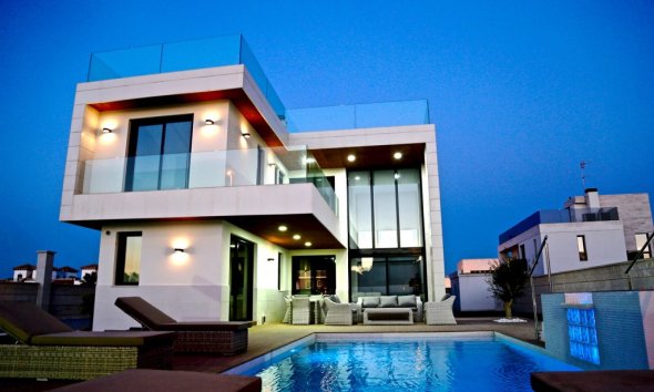 Obra nueva - Villa -
Dehesa de Campoamor