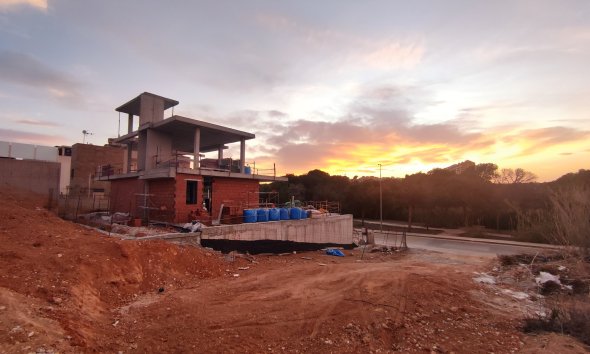 Obra nueva - Villa -
Dehesa de Campoamor
