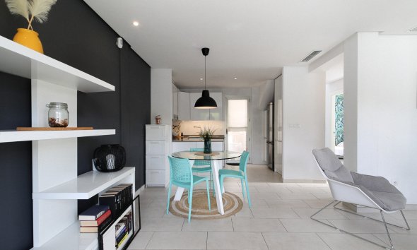 Gensalg - Rækkehus -
Torrevieja - Aguas Nuevas