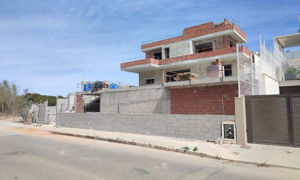 Obra nueva - Villa -
Dehesa de Campoamor