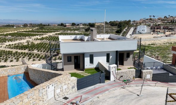 Obra nueva - Adosado -
Algorfa