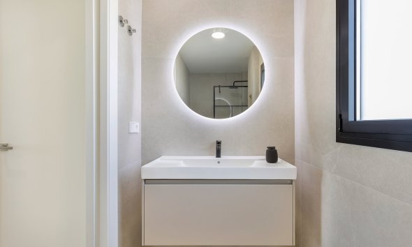 Obra nueva - Villa -
Los Alcázares