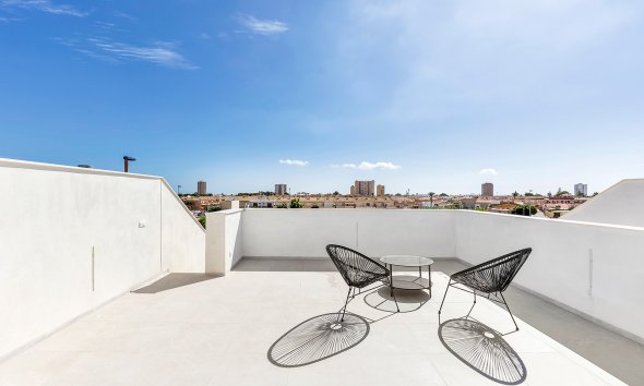 Obra nueva - Villa -
Los Alcázares