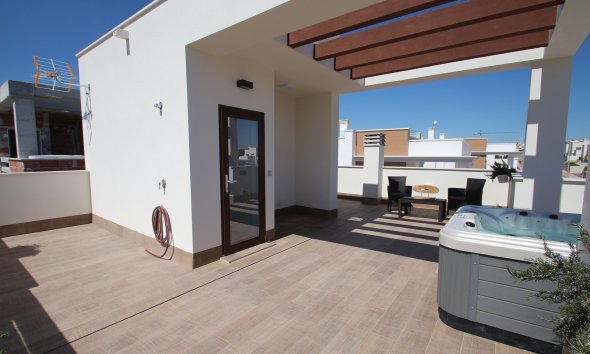 Obra nueva - Villa -
Playa Paraiso