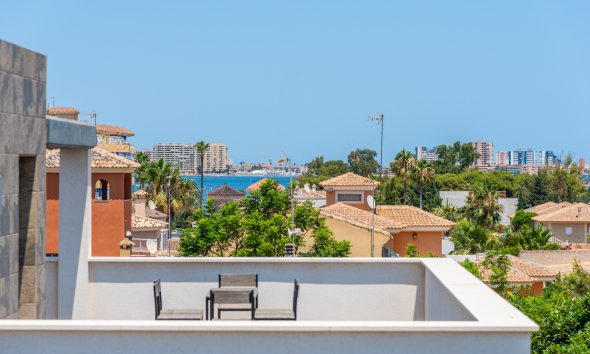 Obra nueva - Villa -
Playa Paraiso
