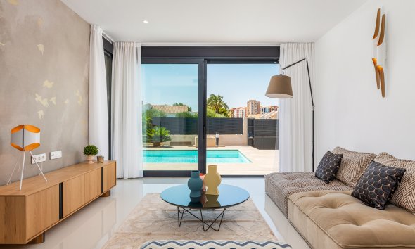 Obra nueva - Villa -
Playa Paraiso