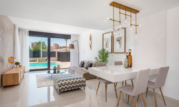 Obra nueva - Villa -
Playa Paraiso
