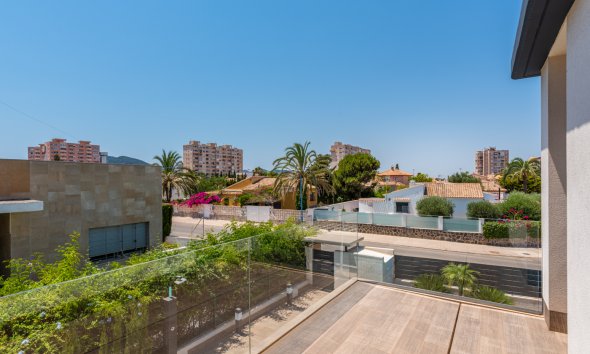Obra nueva - Villa -
Playa Paraiso
